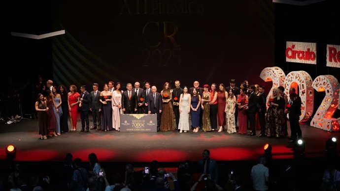 Acto de entrega de la duodécima edición de los Premios Círculo Rojo en Roquetas de Mar (Almería).