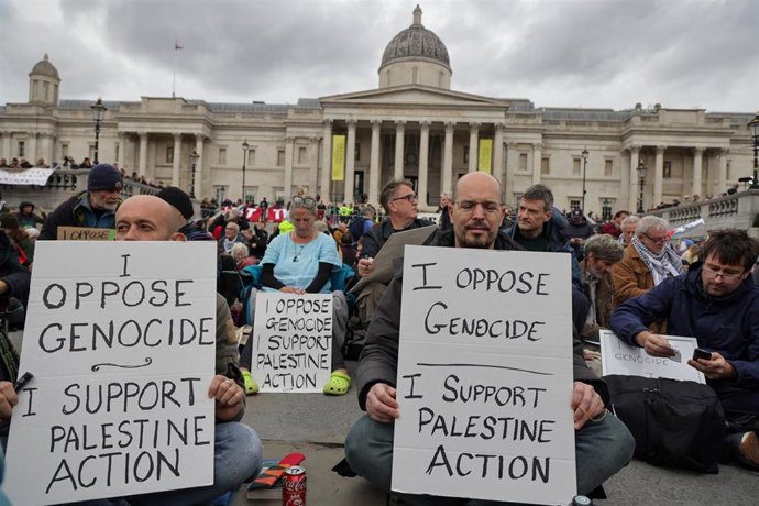 Protestas contra la ilegalización de Palestine Action en Londres a 4 de octubre de 2025 