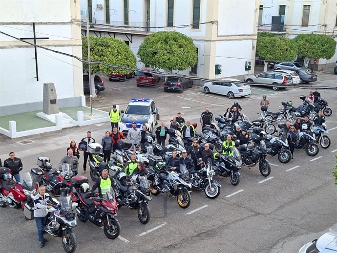 Este sábado se ha llevado a cabo una ruta motera por la zona norte de la provincia de Córdoba en la que han participado medio centenar de motoristas.