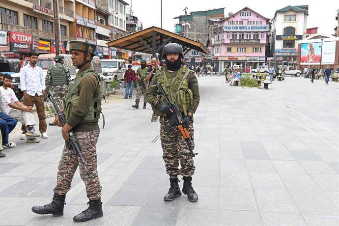 Archivo - Militares en la parte de Cachemira controlada por India (archivo)