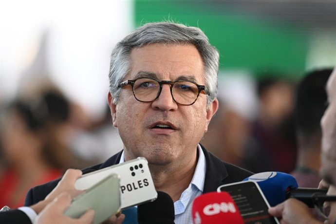 Archivo - El ministro de Salud de Brasil, Alexandre Padilha.