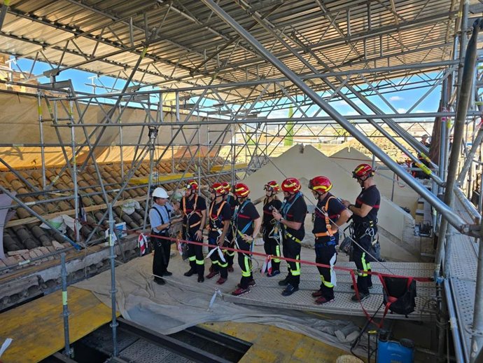 Bomberos de la Diputación de Córdoba en la Mezquita-Catedral.