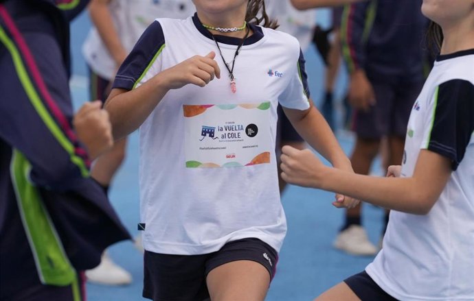 Archivo - Alumno participando en la carrera.- Archivo