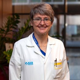 Marta Zabaleta, especialista en Otorrinolaringología, sobresaliente `cum laude, por su tesis “Complicaciones respiratorias en pacientes intervenidos por cáncer de cavidad oral, faringe y laringe en La Rioja”