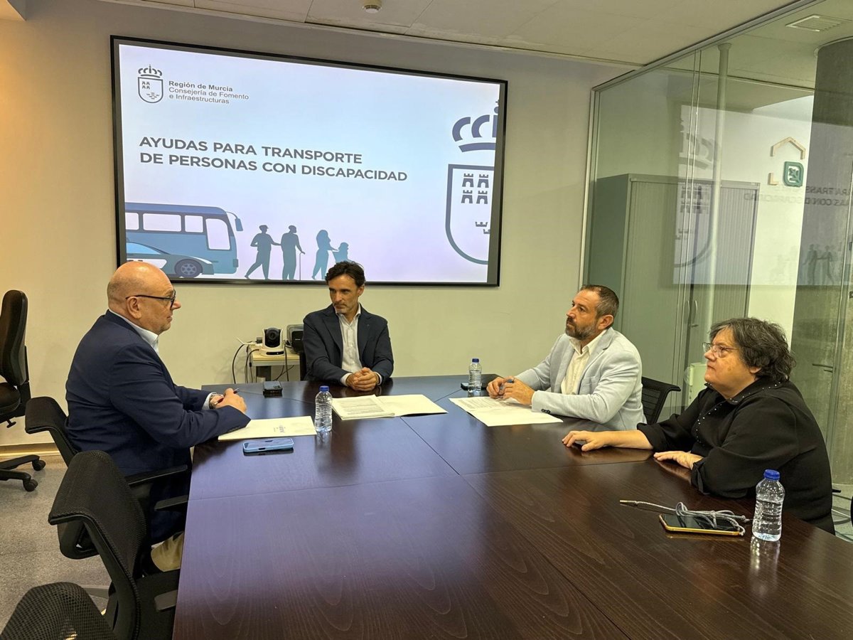 La CARM lanza ayudas del transporte por valor de 55.000 euros para personas con discapacidad