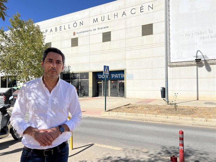 El viceportavoz del grupo municipal socialista en el Ayuntamiento de Granada, Eduardo Castillo.