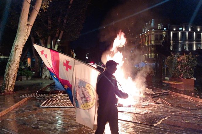 Disturbios durante las protestas de la oposición en Tiflis, Georgia