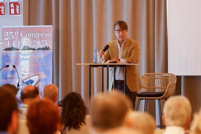El conselleiro de Facenda e Administración Pública, Miguel Corgos, en el 25º Congreso de la Federación Española de Jugadores de Azar Rehabilitados (FEJAR).