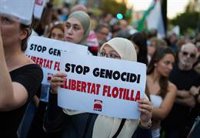 Exteriores contacta con las familias de los 21 españoles de la Flotilla que llegarán hoy a España