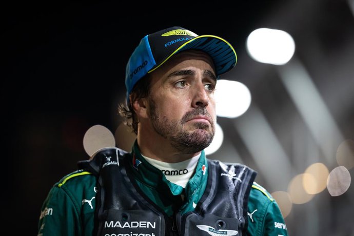 October 4, 2025, Singapore, Singapore: ALONSO Fernando (spa), Aston Martin F1 Team AMR25, portrait during the 2025 Formula 1 Singapore Grand Prix, 18th round of the 2025 FIA Formula One World Championship from October 3 to 5, 2025 on the Marina Bay Street