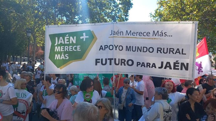 Jaén Merece Más participa en Madrid en la manifestación por "el mundo rural y el reequilibrio territorial"