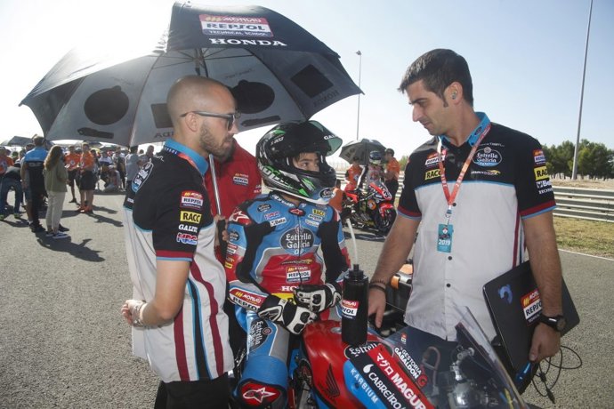 El piloto español José Antonio Rueda en una de sus primeras carreras con el apoyo de Estrella Galicia 0,0