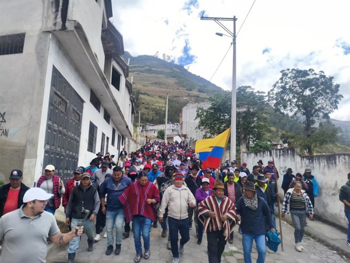 Membros da Confederação de Nacionalidades Indígenas do Equador (CONAIE) durante a greve nacional do Equador de 2025.