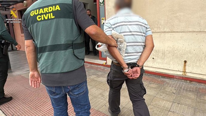 La Guardia Civil detiene en Logroño a un hombre por presunto acoso a menores en parques de Fuenmayor y Navarrete