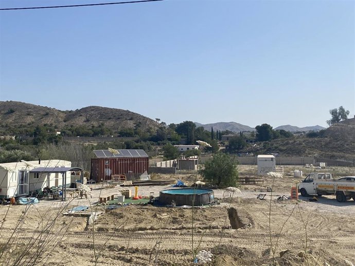 Detalle de algunas de las construcciones que identifica el estudio en las partidas rurales de Alicante