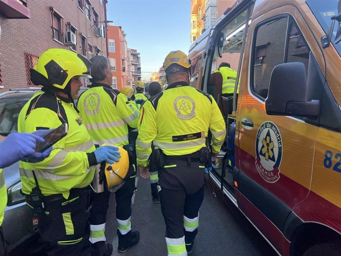 Grave una mujer de 54 años tras ser atropellada por un camión de limpieza en Carabanchel