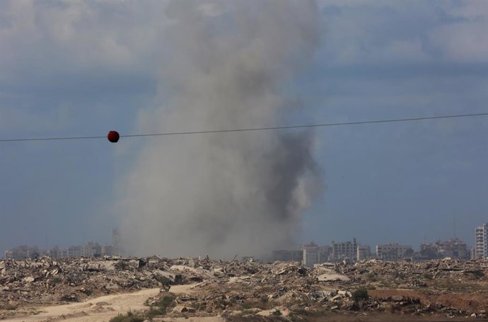 JERUSALEM, Oct. 1, 2025  -- This photo taken on Sept. 30, 2025 shows smoke rising following an attack in Gaza City as seen from Israel.