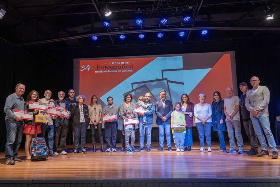 Los cántabros Luis Vélez y Marco Díez ganan el 34 Certamen Fotográfico 'Un día en la vida de Camargo'