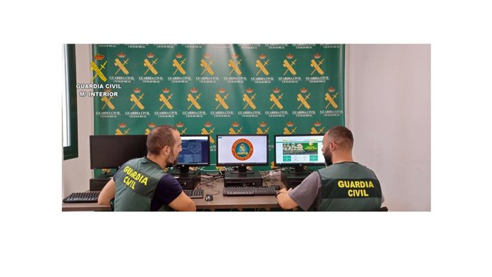 Agentes de la Guardia Civil.