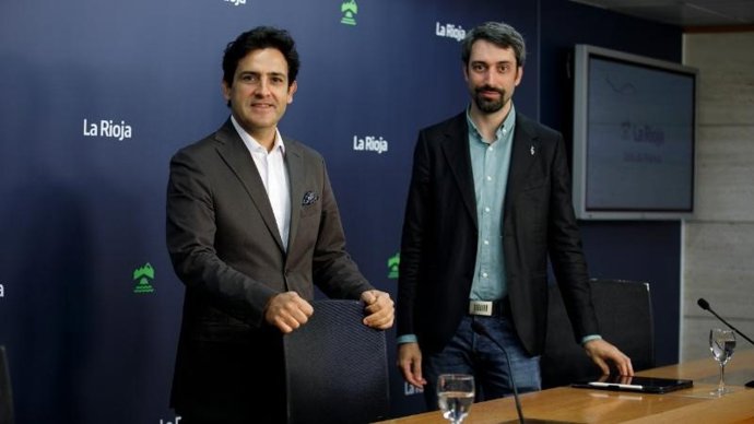 El director general de Cultura, Roberto Iturriaga, junto al director artístico de Rioja Filarmonía y del festival, Jorge Nicolás Manrique.