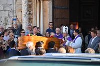 El arzobispo de Mérida-Badajoz define a Vara en su funeral como "un hombre bueno" que "nunca ocultó su ser católico"