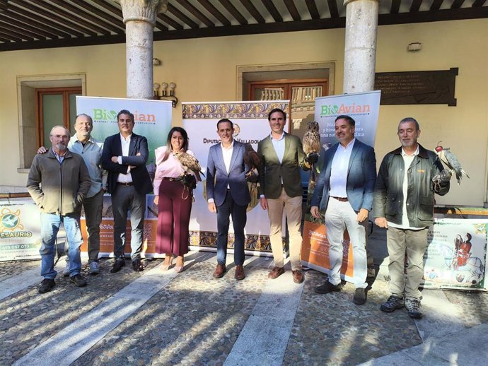 Presentacaión del I Encuentro de Cetrería BioAvian que se desarrollará en Nava del Rey (Valladolid).