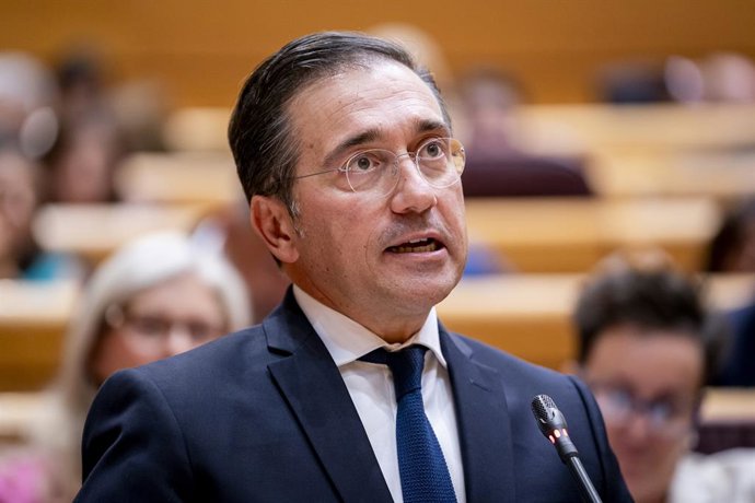 El ministro de Asuntos Exteriores, Unión Europea y Cooperación, José Manuel Albares, interviene durante una sesión de control al Gobierno, en el Senado, a 9 de septiembre de 2025, en Madrid (España). El Gobierno se enfrenta a las preguntas de la oposición