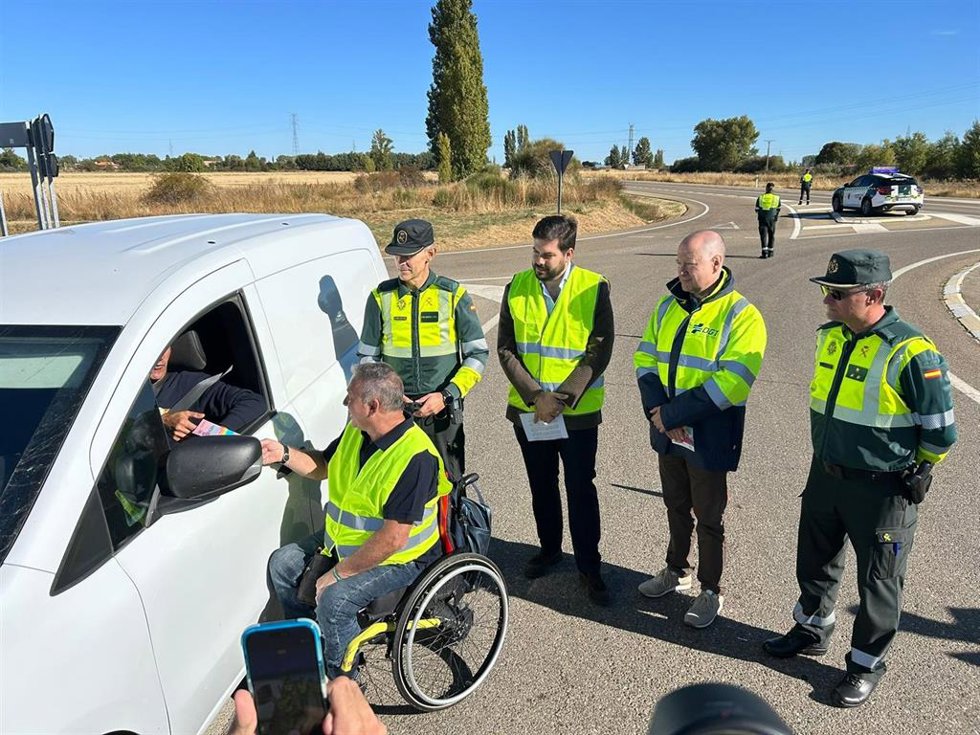 Ccampaña de información de las distracciones al volante.