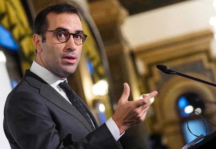 Archivo - El ministro de Economía, Comercio y Empresa, Carlos Cuerpo, en una imagen de archivo.