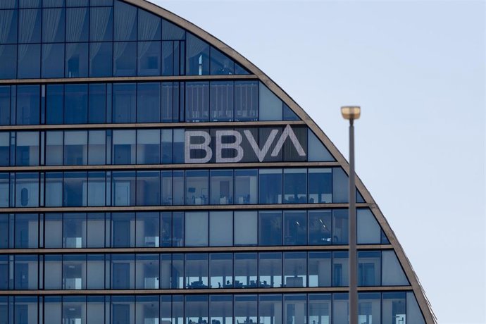 Archivo - Fachada de la sede de BBVA, en Madrid (España).