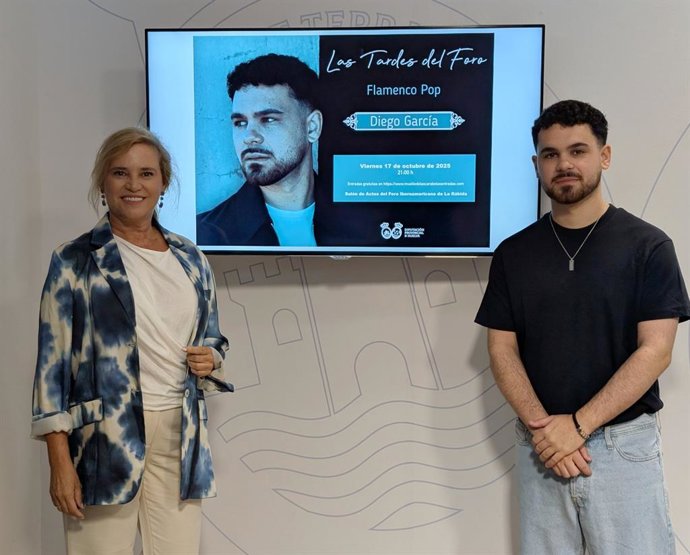 Presentación de la actuación del artista Diego García en  'Las Tardes del Foro' de la Diputación de Huelva.