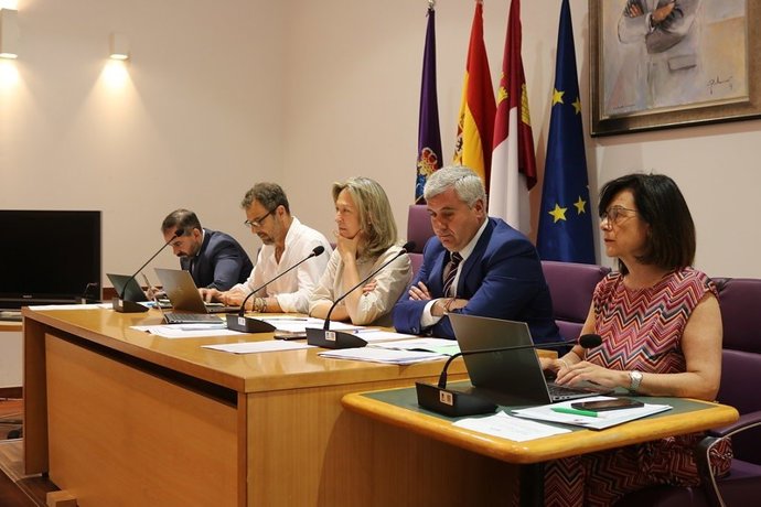 Pleno en el Ayuntamiento de Guadalajara.
