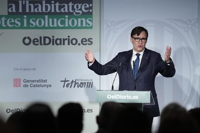 El presidente de la Generalitat de Catalunya, Salvador Illa clausura la jornada 'El derecho a la vivienda: retos y soluciones' de elDiario.es, en el Palau Robert de Barcelona.