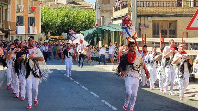 Archivo - BAILE DE LA GAITA EN CERVERA