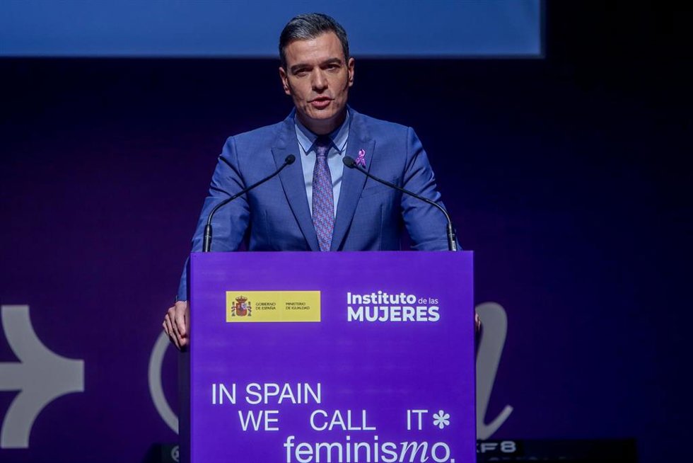 Archivo - El presidente del Gobierno, Pedro Sánchez, interviene en el acto institucional organizado con motivo del 8 de Marzo, Día Internacional de la Mujer, en el Círculo de Bellas Artes de Madrid, a 7 de marzo de 2022, en Madrid (España). 