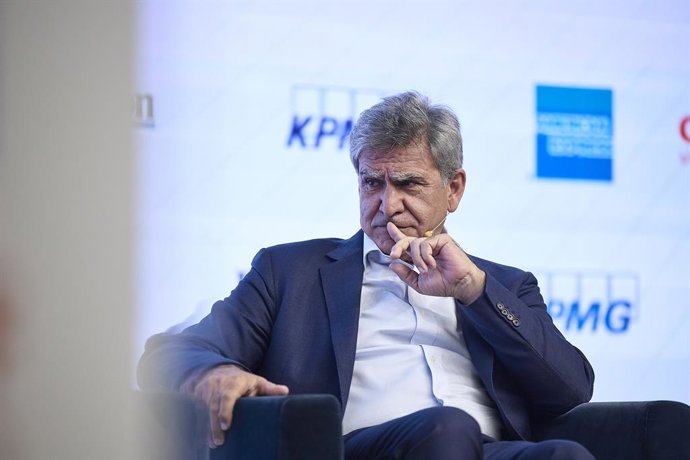 El vicepresidente Banco Santander, José Antonio Álvarez, interviene en el XVI Encuentro Financiero del sector bancario, organizado por 'Expansión', KPMG, American Express y Cunef Universidad, en el auditorio El Beatriz, a 6 de octubre de 2025, en Madrid (