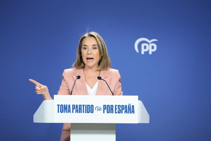 La vicesecretaria de Regeneración Institucional del Partido Popular y diputada, Cuca Gamarra, ofrece una rueda de prensa tras el Comité de Dirección del PP, a 6 de octubre de 2025, en Madrid (España). 