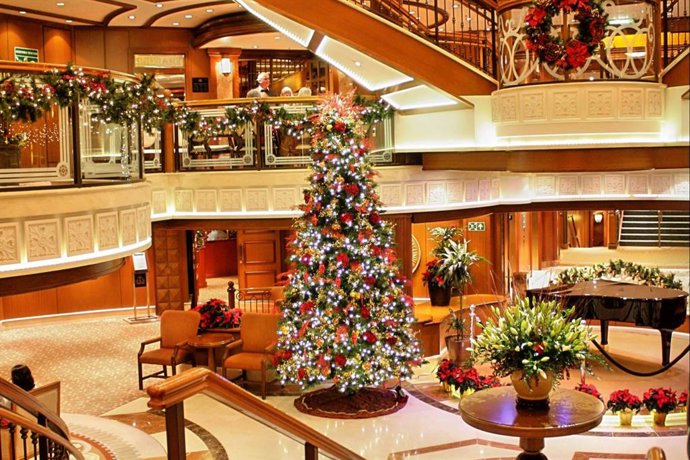Cunard; La esencia de la Navidad y el Año Nuevo en alta mar
