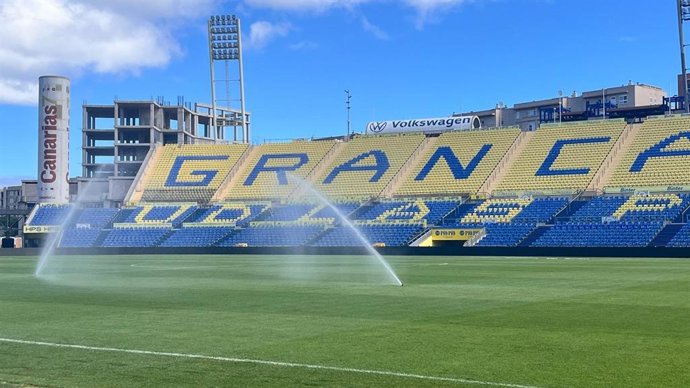 Estadio de Gran Canaria, con la torre este al fondo