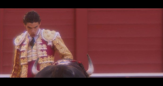 La obra inmersiva dialoga con Goya, Picasso y Oteiza en Bruselas.