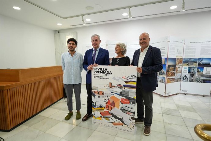 El alcalde de Sevilla, José Luis Sanz, en la inauguración de la 'XXIV Semana de la Arquitectura de Sevilla'.