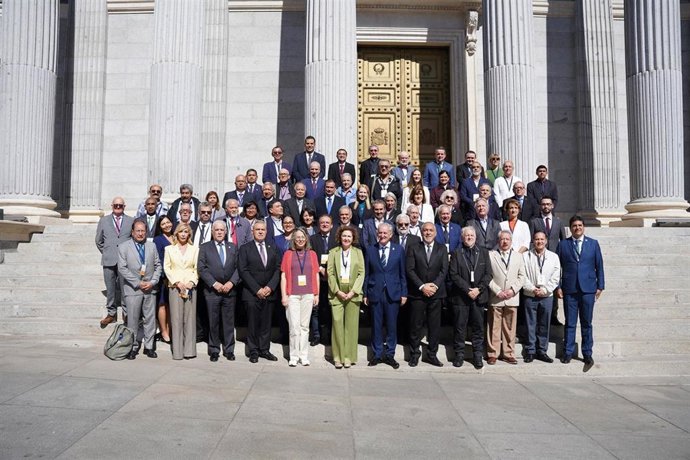 Foto de familia Asamblea General de la Confederación Médica Latino-iberoamericana y del Caribe (Confemel).
