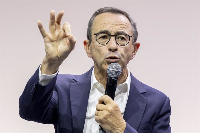 7 de setembro de 2025, Le Port Marly, França, França: Le Port Marly, França, 7 de setembro de 2025 - Universidade de verão do partido de direita Les Republicains (LR). O voto de confiança solicitado pelo primeiro-ministro francês na segunda-feira, 8 de se