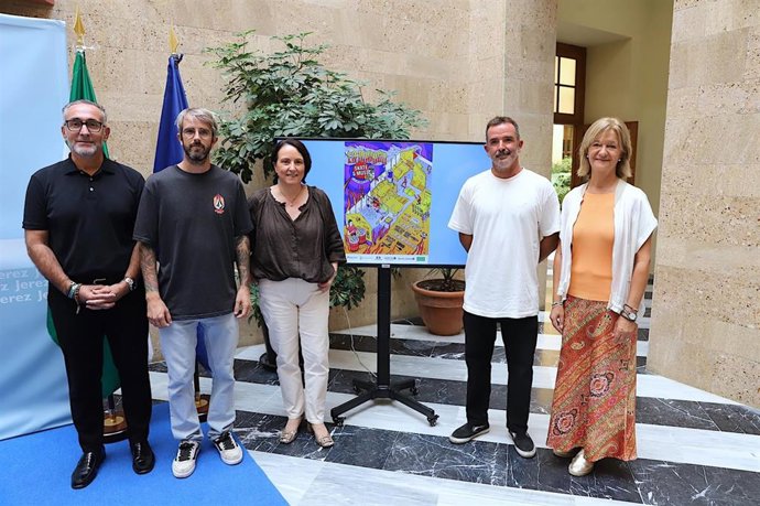 La delegada de Juventud en el Ayuntamiento de Jerez, Carmen Pina, la de Educación, Nela Jarillo, y la de Deportes, Tomás Sampalo, junto a Israel Pérez y Javier Pérez, de La Bodega Skate Center.