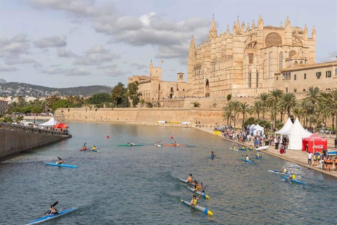 Primera edición del Trofeo Ciutat de Palma de Piragüismo, que organiza el Real Club Náutico de Palma (RCNP)