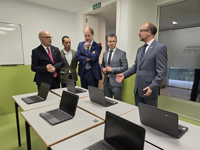 Inauguración del nuevo Centro de Formación e Innovación Docente (CFID) de la UJA.