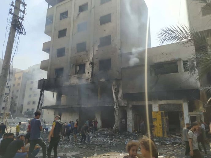 September 22, 2025, Gaza, Palestine: Israeli aircraft bombed the Medical Relief and Shawa Family buildings in central Gaza City. September 22, 2025, Gaza, Palestine: Israeli aircraft bombed the Medical Relief and Shawa Family buildings at the Samer inters