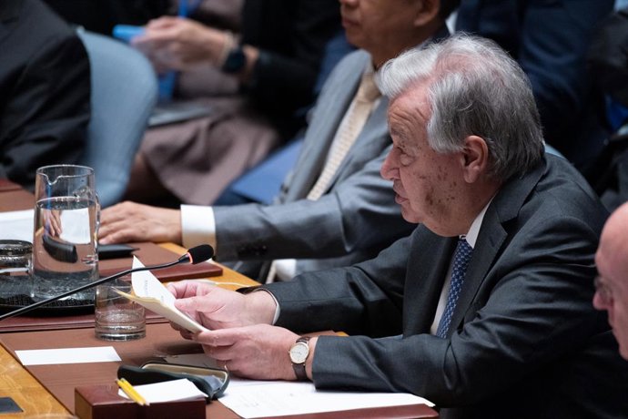 UNITED NATIONS, Oct. 6, 2025 -- O Secretário-Geral da ONU, Antonio Guterres, fala em uma reunião do Conselho de Segurança na sede da ONU em Nova York, em 6 de outubro de 2025. Na segunda-feira, Guterres lamentou a falta de progresso na agenda de mulheres,