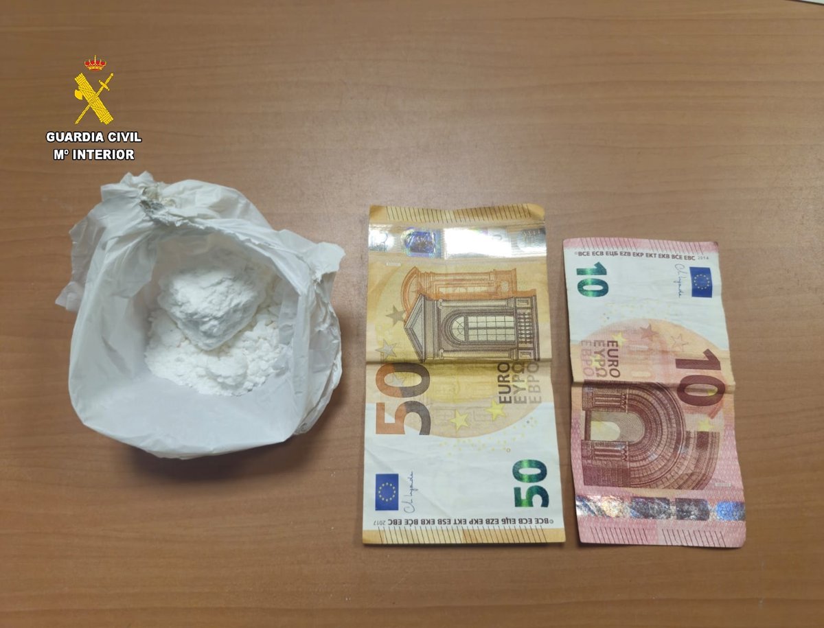Detenido un vecino de Oviedo por tráfico de drogas en Castropol