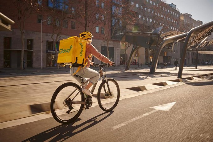 Archivo - Recurso de repartidor de Glovo